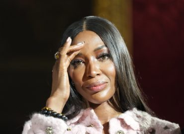 Naomi Campbell e la maternità surrogata: “Un figlio costa troppo? Si può fare