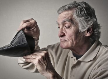 Il Reddito di cittadinanza ha aiutato pochi poveri (veri)