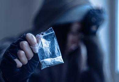 Emergenza dipendenze, 910mila giovani italiani si “sballano” regolarmente