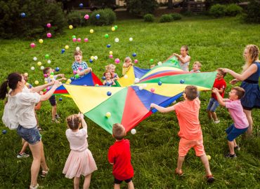 Centri estivi, da Milano a Bari aumentano i costi del 10% nel 2024