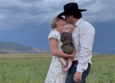 Ballerina Farm rinuncia al suo sogno per accudire i suoi 8 figli, scatta la polemica