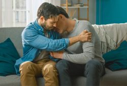 Cuneo, coppia gay respinta da un B&B. Ancora troppe discriminazioni in Italia