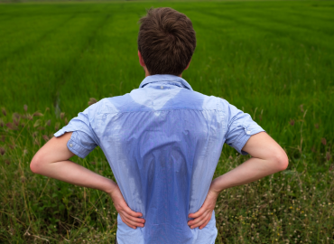 Sudi troppo? Ecco le cause della sudorazione eccessiva e come risolverla