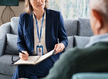 Centri per la famiglia, Roccella: “30 milioni per implementarli”