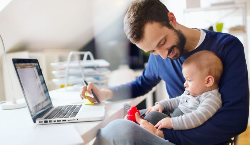 “Ho avuto un figlio e voglio vederlo crescere”, cosa pensano i papà Millennials. L’indagine