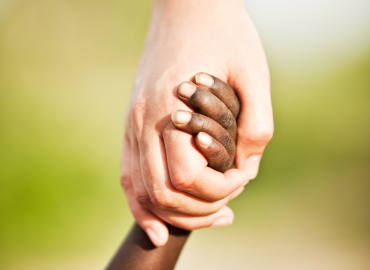 Proteggere chi protegge, la sfida globale nella Giornata Umanitaria