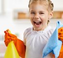 I bambini che fanno le faccende domestiche avranno più successo nella vita