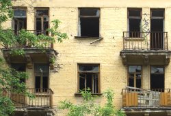 In Italia una casa su tre è disabitata (ma non c’era l’emergenza abitativa?)