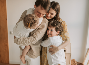 Perché amare i figli è l’emozione più intensa: cosa dice la scienza