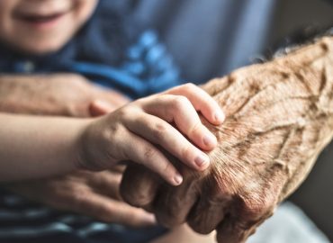 Il 2 ottobre è la festa dei nonni, tutto quello che fanno oggi