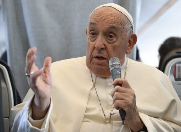 Il Papa e i medici ‘sicari’ che fanno aborti, quanti sono gli obiettori in Italia?