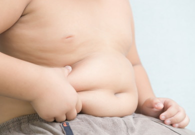 Obesità infantile, l’Oms cambia le indicazioni sui farmaci dimagranti: cosa si può fare e a quale età