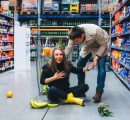 Flirtare al supermercato, il trend spagnolo che sfida Tinder