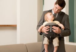 Solo un quarto dei padri utilizza il congedo parentale per la sua intera durata