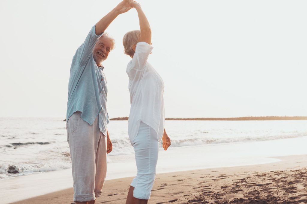 Vecchi Felici Salute Canva