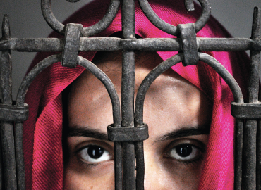 Afghanistan, stop alle immagini degli esseri viventi sui media: un altro colpo alla libertà di stampa