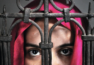 Afghanistan, stop alle immagini degli esseri viventi sui media: un altro colpo alla libertà di stampa