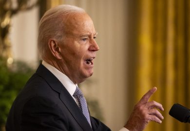 “Anticoncezionali gratis”, la proposta di Joe Biden negli Stati Uniti spacca l’America