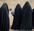 Nuova legge sul velo, arrestata e liberata Parastoo Ahmadi che aveva cantato senza hijab