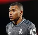 Mbappé contro i genitori ossessivi, “Lasciate divertire i vostri figli”. Cresce l’allarme sulla genitorialità tossica