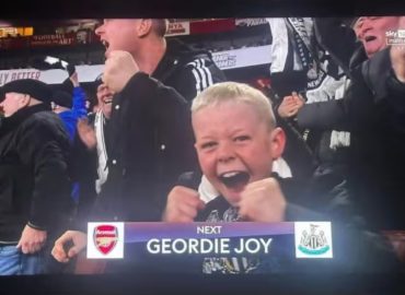 Bambino inquadrato allo stadio, la scuola gli annulla la giustificazione