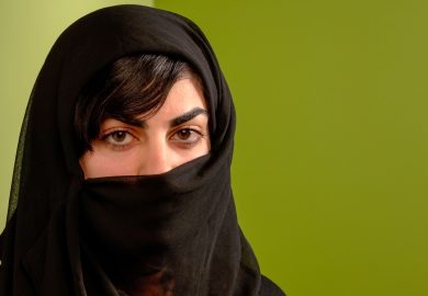 Velo vietato in pubblico, la Lega ci riprova con una novità