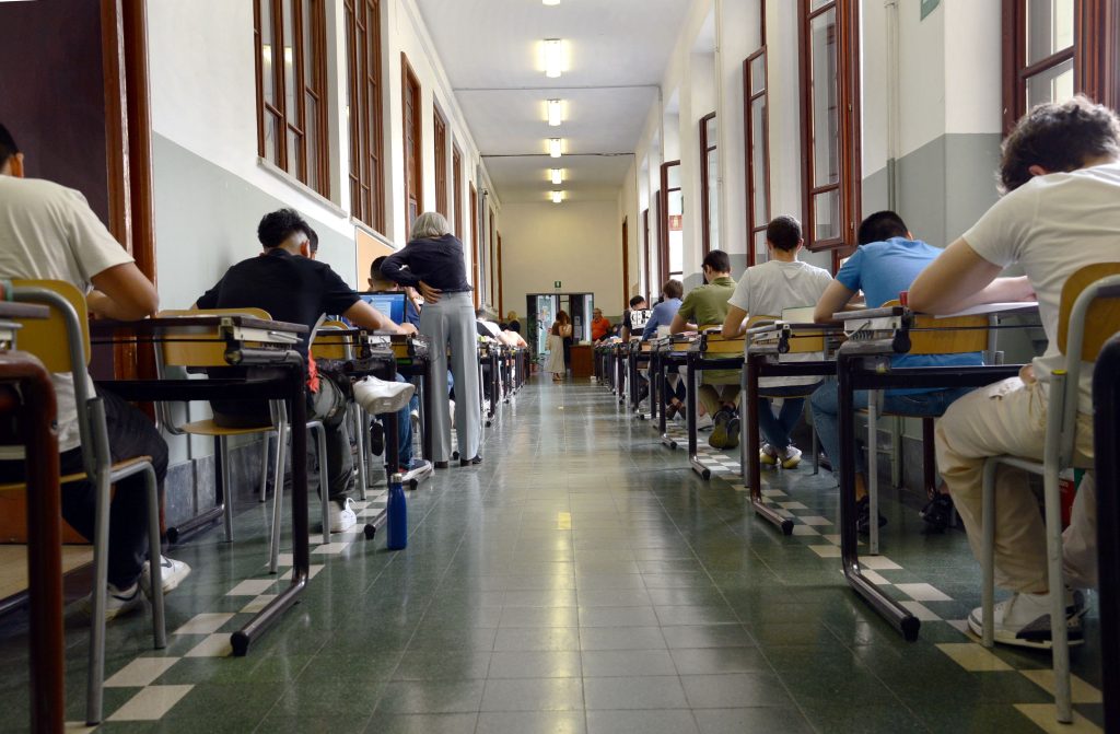 Milano Esami Di Maturità, Primo Giorno Di Prove Scritte, Italiano, Istituto Tecnico Cattaneo In Piazza Vetra