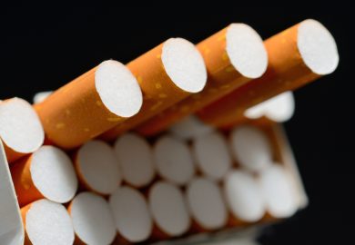 Da oggi aumentano i prezzi delle sigarette, ecco i nuovi listini