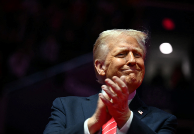 Trump revoca visto a studenti cinesi: quanto costerà ad Harvard?