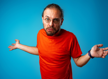 In Italia “L’infinito” di Leopardi è di D’Annunzio e 7×8 non fa 56