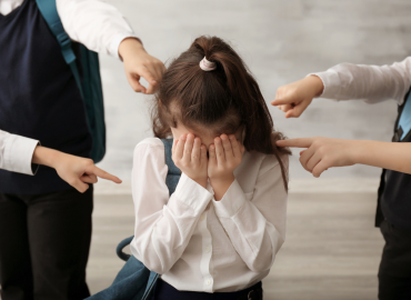 Dalla scuola ai social, il bullismo è ovunque: ma cosa serve per fermarlo?