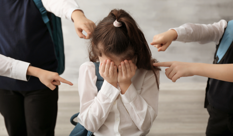Dalla scuola ai social, il bullismo è ovunque: ma cosa serve per fermarlo?