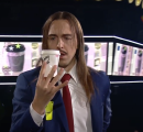 ‘Espresso Macchiato’ di Tommy Cash è una hit piena di cliché sull’Italia