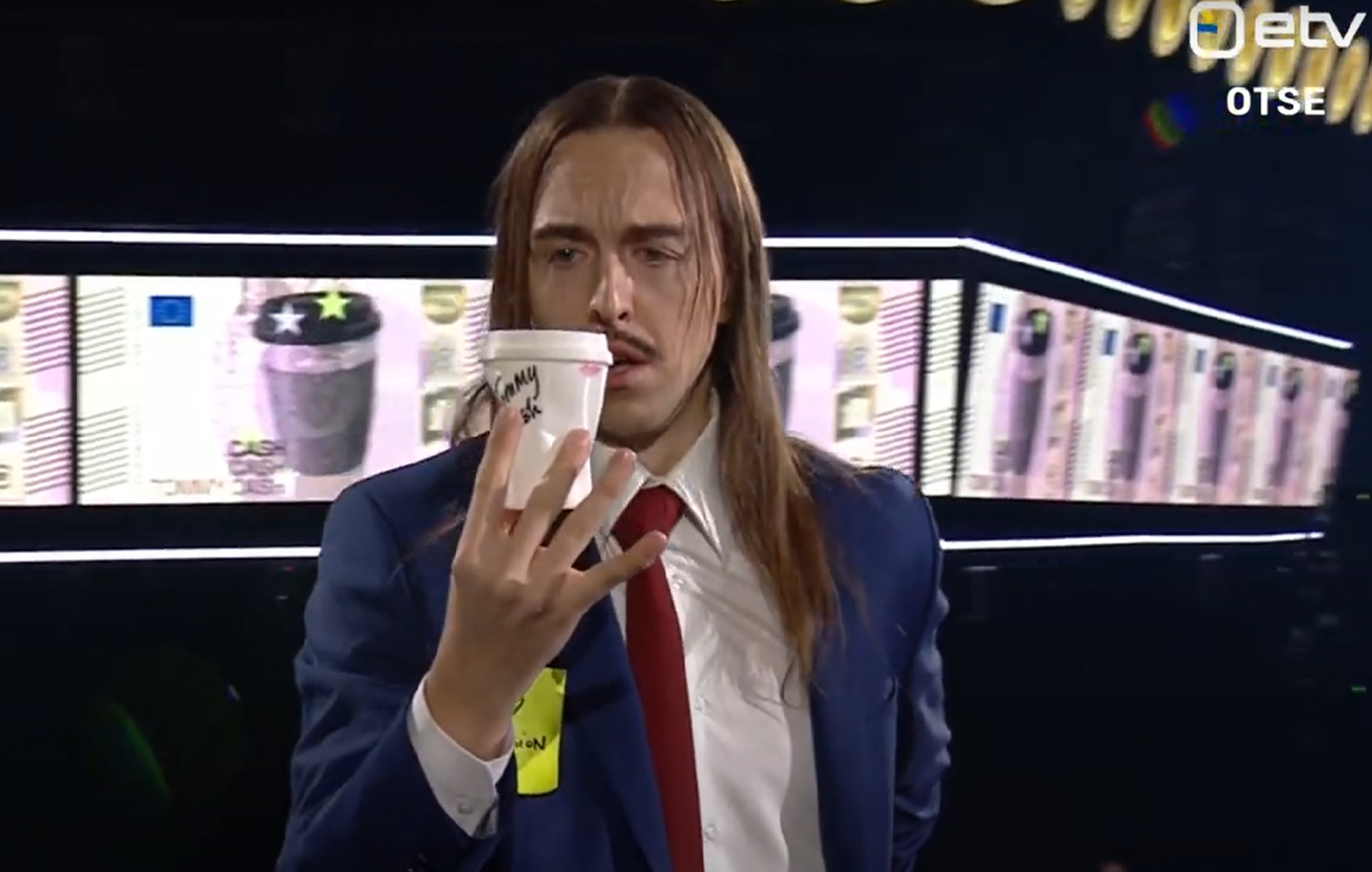 ‘Espresso Macchiato’ di Tommy Cash è una hit piena di cliché sull’Italia