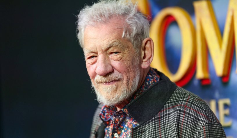 McKellen (Gandalf) invita a fare coming out: “I giovani attori hanno paura di essere scoperti”