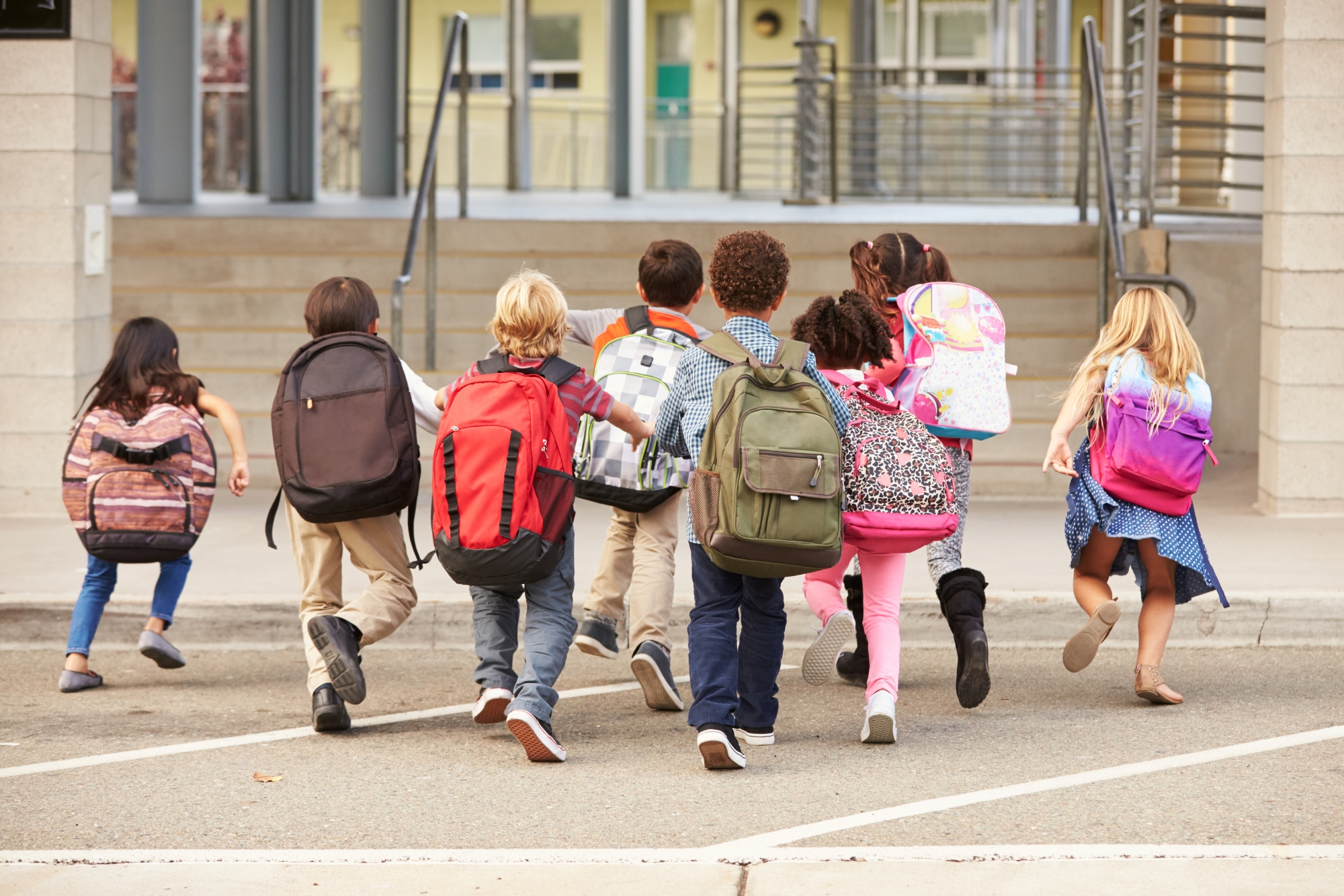 Uomo tenta di rapire bambini a Milano. Quante volte succede in Italia?