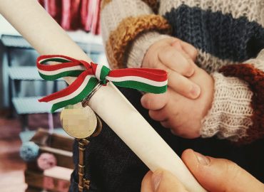 Gentilezza e nascite: la risposta simbolica delle comunità italiane alla crisi demografica