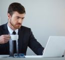 I lavoratori ventenni rischiano la povertà quasi quattro volte di più dei cinquantenni