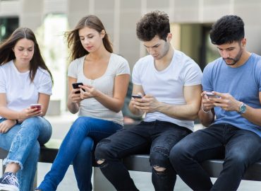 Il 57% dei tweet italiani sono messaggi d’odio. Sei le categorie più bersagliate, a partire dalle donne