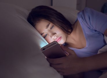 Bambini e adolescenti dormono poco e male: 10 errori comuni e come evitarli