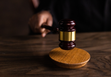 La Corte Suprema britannica decide: “donna” è chi nasce femmina