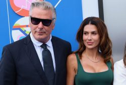 Hilaria Baldwin e il lifting al seno dopo oltre 10 anni di allettamento no-stop (e 7 figli)