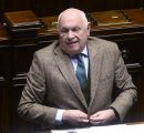 Braccialetto elettronico, perché Nordio consiglia alle donne di rifugiarsi in chiesa o in farmacia