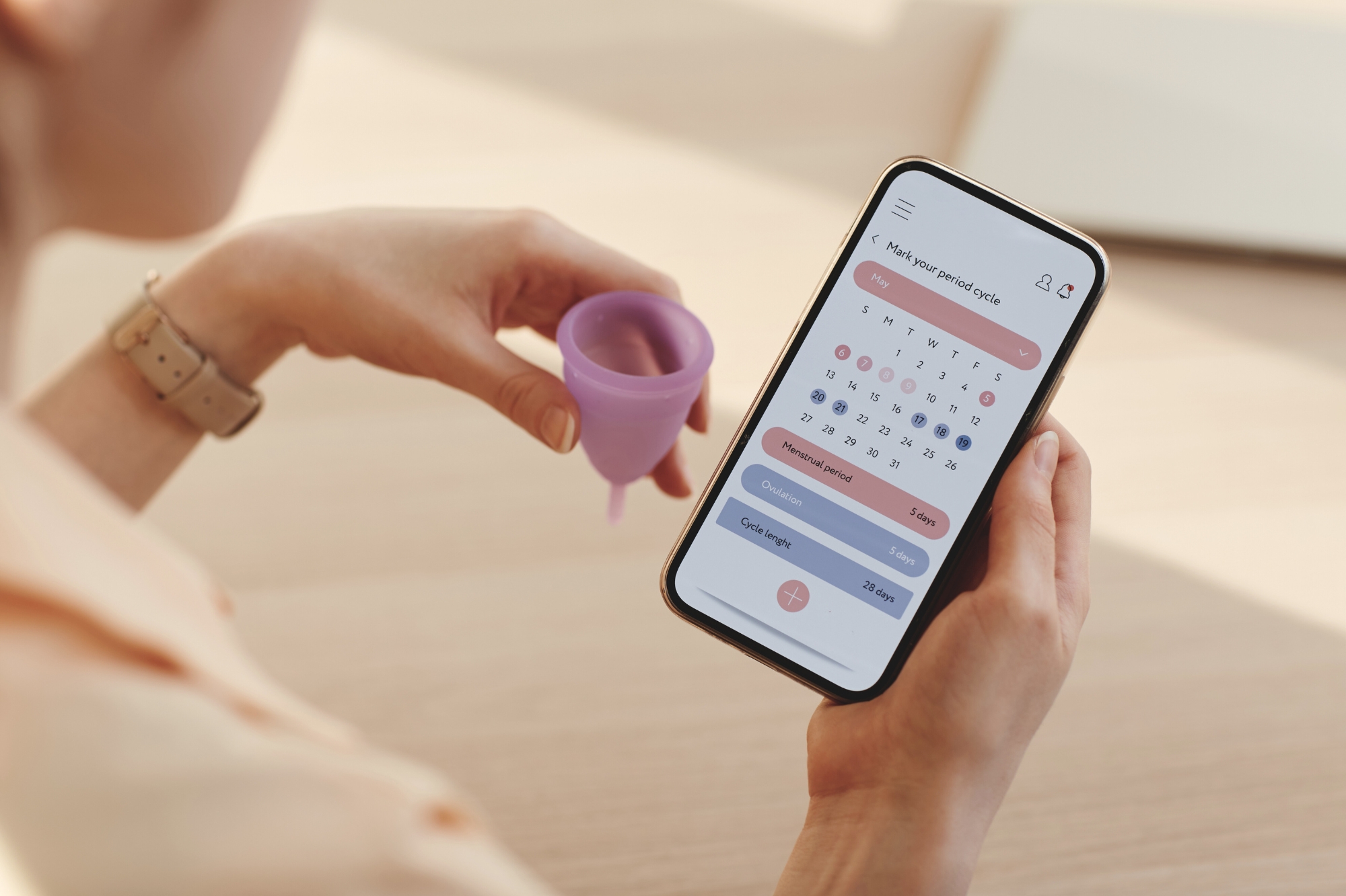 Cambridge choc sulle app che monitorano il ciclo mestruale: “Vendono dati estremamente dettagliati”