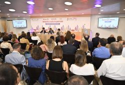 Italiani in allarme su pensioni, figli, lavoro: urgente un patto tra generazioni 