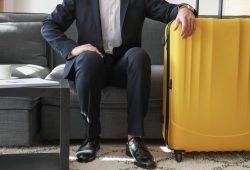 “Vivere gratis in città per due settimane” un esperimento contro la denatalità