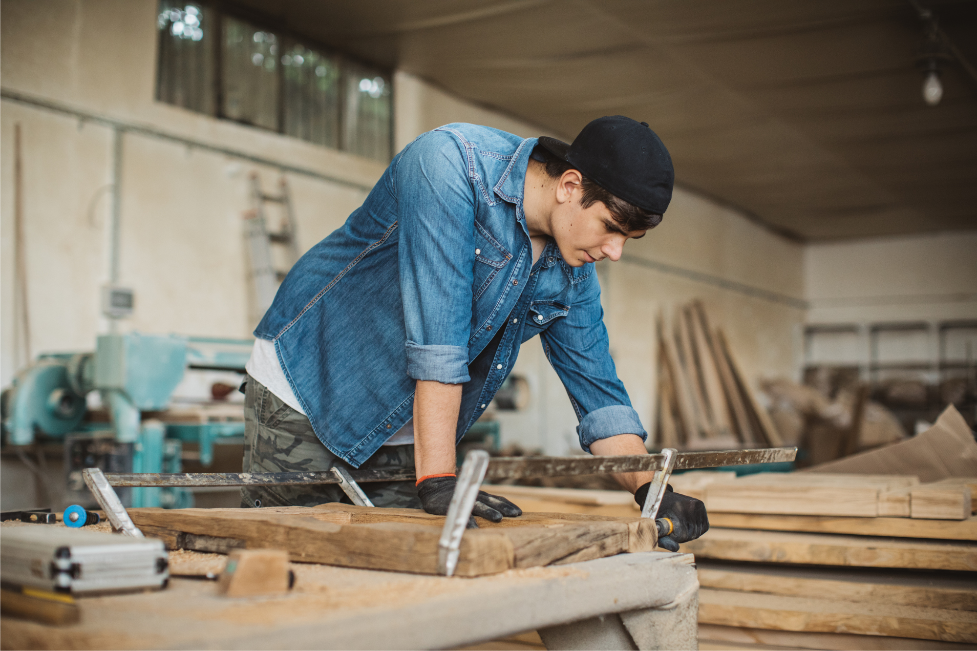 Lavoro minorile, è record in Italia: oltre 80mila under 18 nel 2024