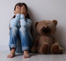 Violenza sui minori: l’87% dei casi avviene in famiglia
