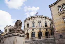 “La non reazione non è consenso”, così la Norvegia approva legge contro lo stupro