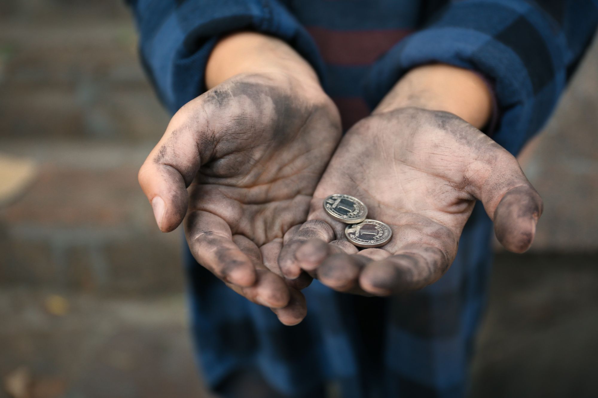 Povertà, a rischio più di un bambino su quattro